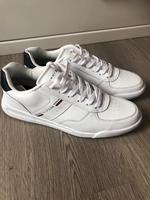 Tommy Hilfiger Sneaker Gr.43  Fast NEU Saarland - Homburg Vorschau