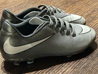 Top! ❤️ 35 Nike Fußballschuhe sehr gut erhalten Altona - Hamburg Osdorf Vorschau