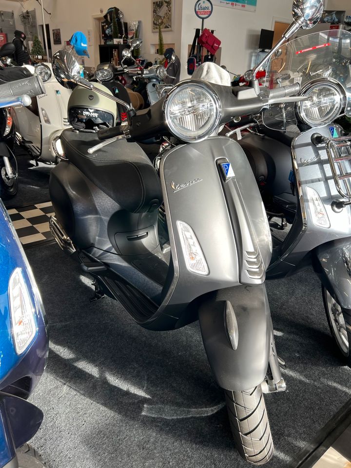 Vespa Primavera 125 E5 in Leverkusen