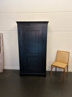 Antiker Schrank shabby black vintage Landhausstil Garderobe Altona - Hamburg Bahrenfeld Vorschau