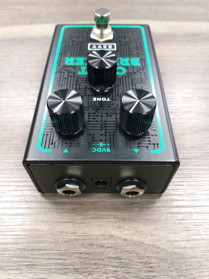 Revv Chat Breaker Distortion Pedal Limited Edition NEU! + OVP! in Aachen