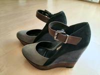 Buffalo Pumps Gr. 38 mit Keilabsatz Saarland - Tholey Vorschau