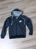 Nike Jacke Größe 152 Niedersachsen - Rotenburg (Wümme) Vorschau