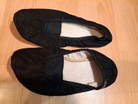 Gr. 43 Gymnastikschuhe Gymnastikschläppchen Turnschläppchen Nordrhein-Westfalen - Mönchengladbach Vorschau