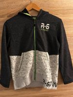 Jungen Strickjacke Yigga 146/152 wenig getragen Sachsen - Schönberg Vorschau