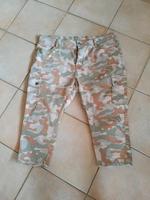 Tolle neuwertige Cargo Capri in Flecktarn, Gr. 46/48! Hessen - Bruchköbel Vorschau