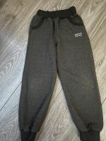 HUGO BOSS Hose Jogginghose grau Gr 116 122 München - Pasing-Obermenzing Vorschau