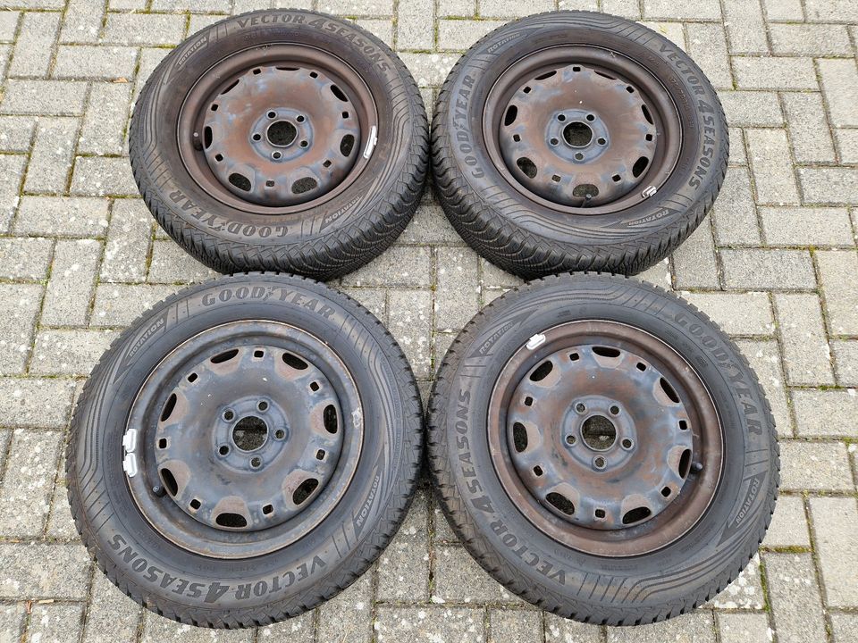 4x Ganzjahresreifen 175/70 R14 Goodyear VW Polo Felgen 6Q0601027R in Burgdorf