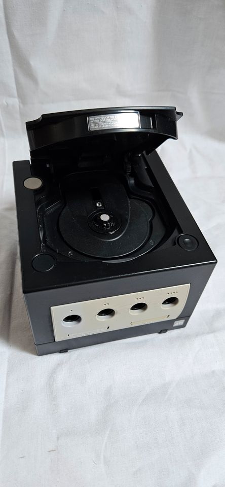 Nintendo Gamecube + 2 Controller + Mario Sunshine GARANTIE in Siegen