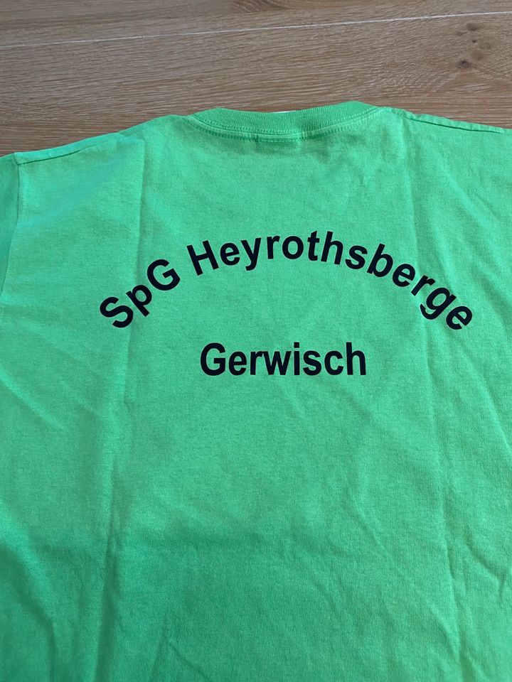 T-Shirt SpG Heyrothsberge/ Gerwisch *Gr. 152* „Vorstadtkicker“ in Biederitz