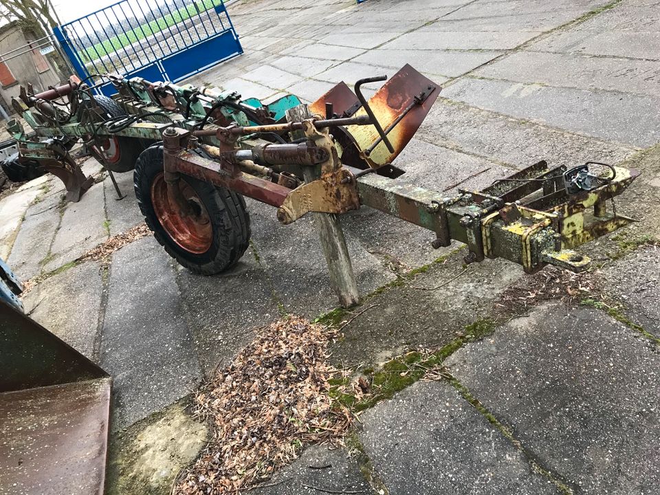 DDR Pflug Beetpflug Fortschritt B200 B201 5/6 Schaar mit Steins. in Köthen (Anhalt)