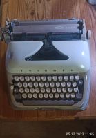Schreibmaschine Triumph zu verkaufen Nordrhein-Westfalen - Neunkirchen-Seelscheid Vorschau