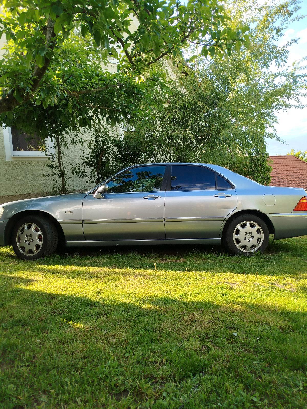 Abbildung des Autos Honda Legend KA9
