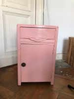 Free pink cupboard Berlin - Neukölln Vorschau