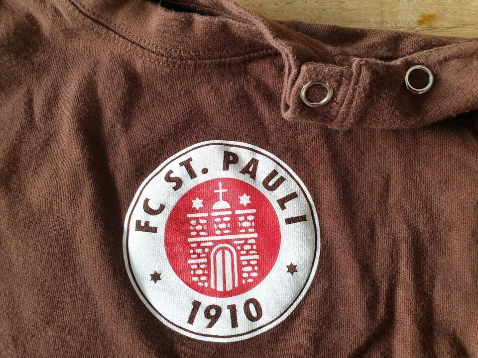 Gr. 80 / 86 T - Shirt FC St. Pauli Fußball T-Shirt in Neckartenzlingen