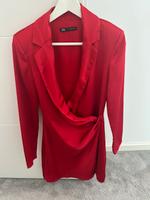 Zara Damen Kleid rot Wickelkleid / Abendkleid Gr. XS Hessen - Ranstadt Vorschau