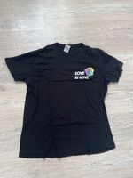 T-shirt "Love is Love" Sachsen - Hoyerswerda Vorschau