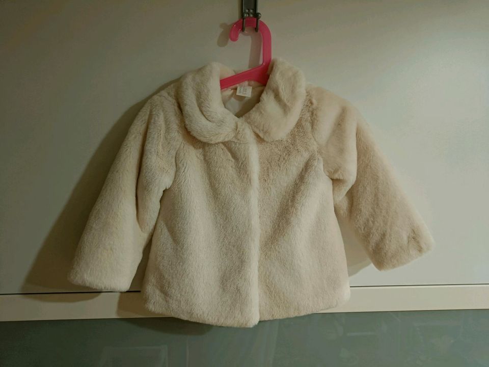 Neu Felljacke H&M Plüschjacke in Gr. 92 in Baden-Württemberg - Weilheim an  der Teck | Babykleidung Größe 92 kaufen | eBay Kleinanzeigen ist jetzt  Kleinanzeigen