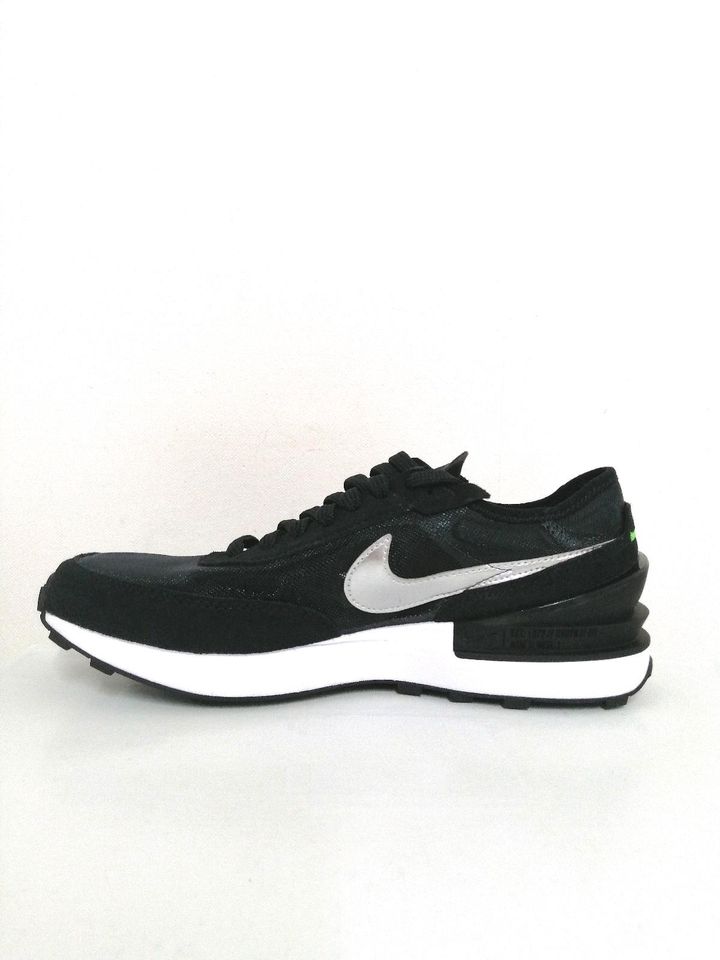 Neu Damen Sneakers Nike Gr 39 in Ottweiler