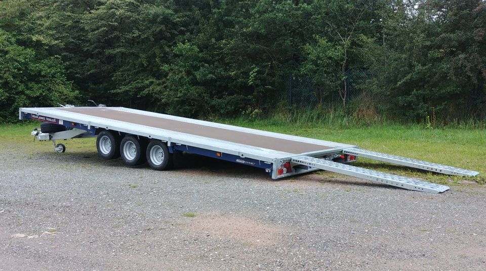 Großer Trailer Autotrailer Anhänger 550x225 mieten leihen flach in Hamburg