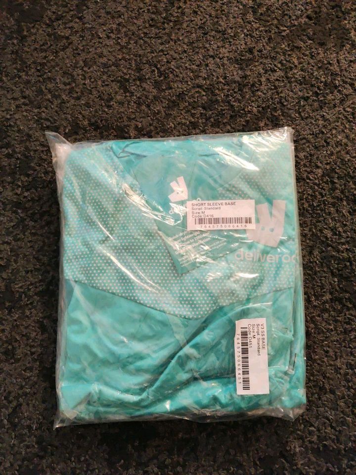 Deliveroo Short Sleeve in Bottrop