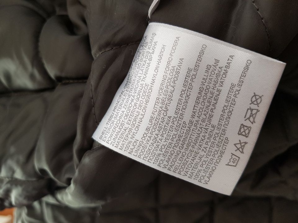 Winter-Jacke Winter-Mantel Parka Fell-kragen khaki warm grün 40 M in Stuttgart