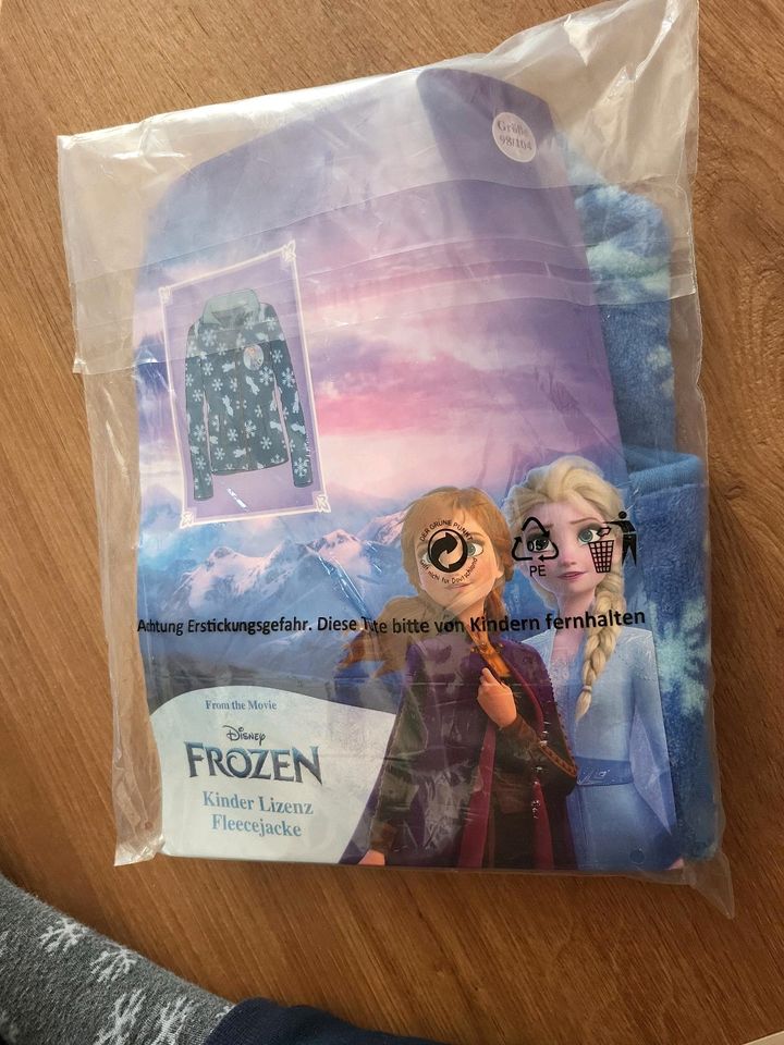 Fleecejacke Elsa - Disney  98/104  - original Verpackt in Schöppenstedt