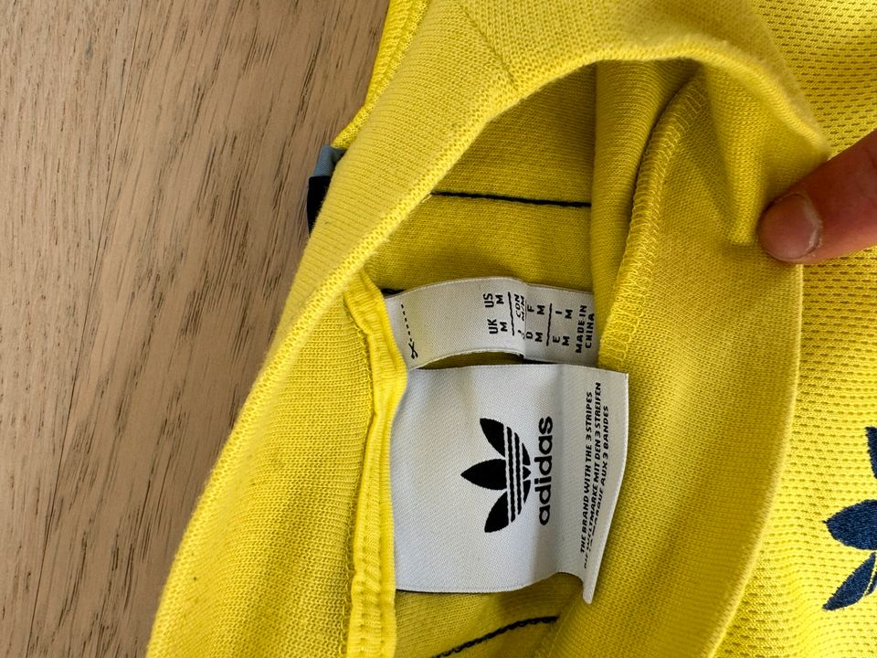 Adidas longsleeve Pullover in Essen