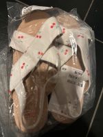 H&m Sandalen Kirsche 30 neu Nordrhein-Westfalen - Schlangen Vorschau