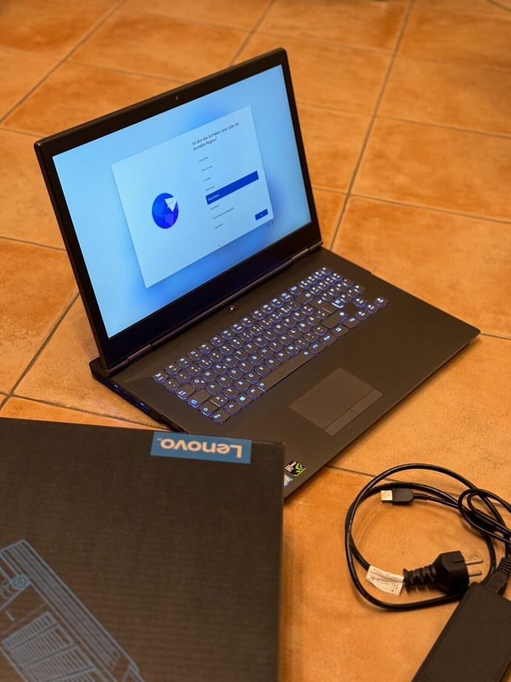 Lenovo Legion Laptop 17 Zoll, Windows 11 Home in Bargteheide