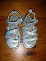 Sommersandalen Sandaletten silber halo Regenbogen Gr. 24 H&M Nürnberg (Mittelfr) - Mitte Vorschau