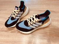 Adidas ULTRABOOST 21 W Größe 38 CBLACK/FTWWHT/VIOTON Bayern - Abenberg Vorschau