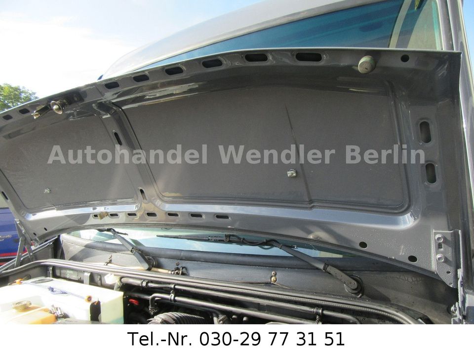 Mercedes-Benz 711D 609D langhoch/Standh/restauriert in Berlin