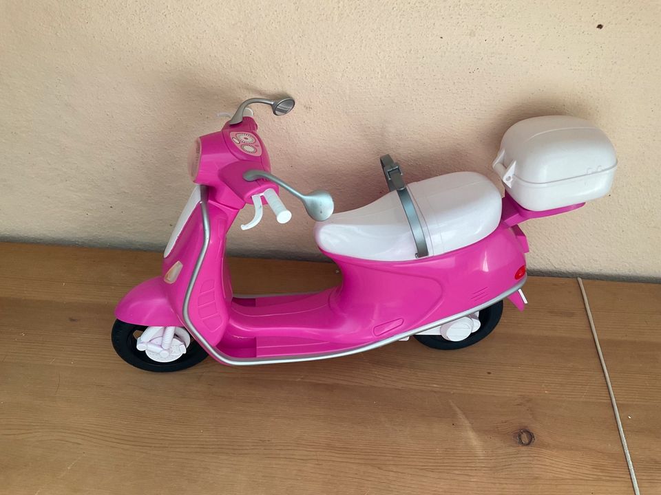 Steffi Barbie Roller Motorroller Vespa in Keltern