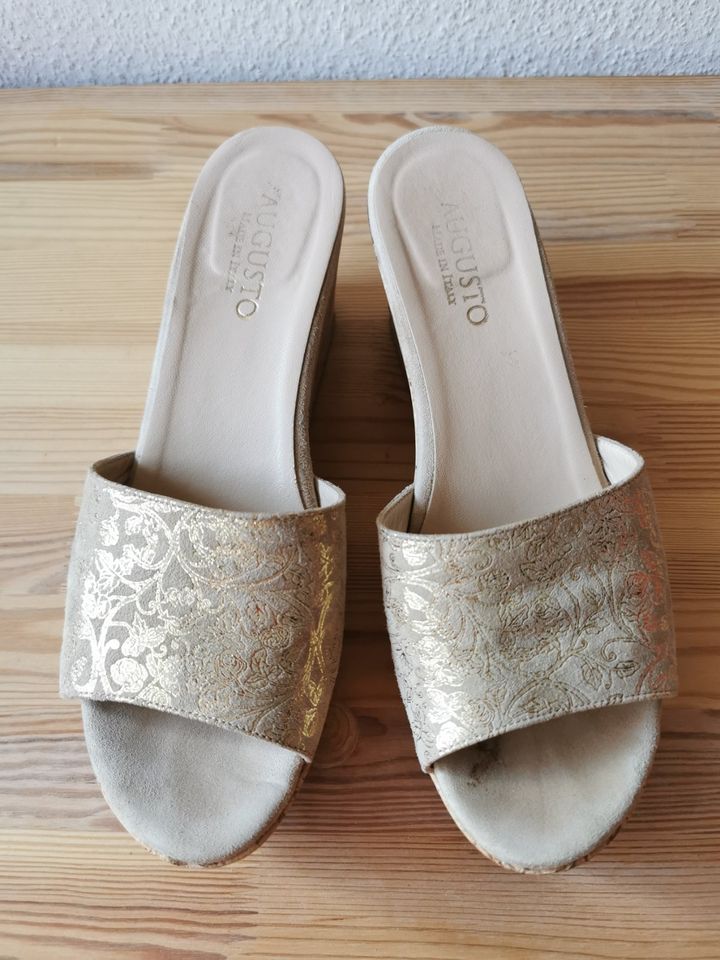 2 Paar Mules Pantoffeln Wedges Gr. 40 made in Italy gold beige in Singen