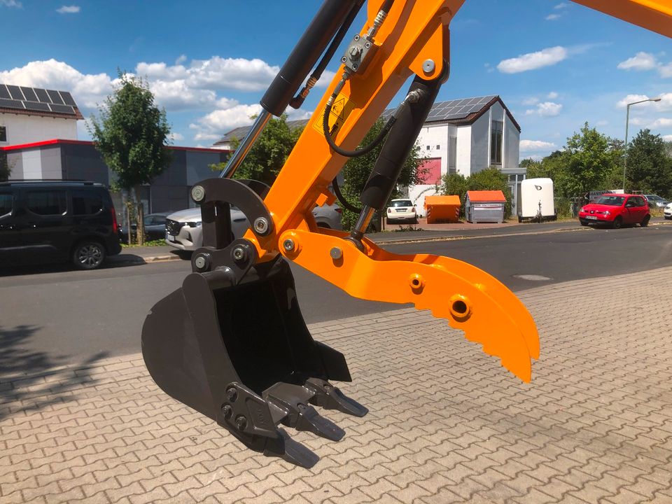 Minibagger BK1700JS +Tieflader +Zubehör *23.458€ NETTO*BERGER KRAUS*KUBOTA*JOYST*SOFORT! in Kassel