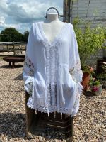 Ibiza Boho Tunika Bluse Gr.36/38 Neu mit Spitze und Stickerei Niedersachsen - Westoverledingen Vorschau