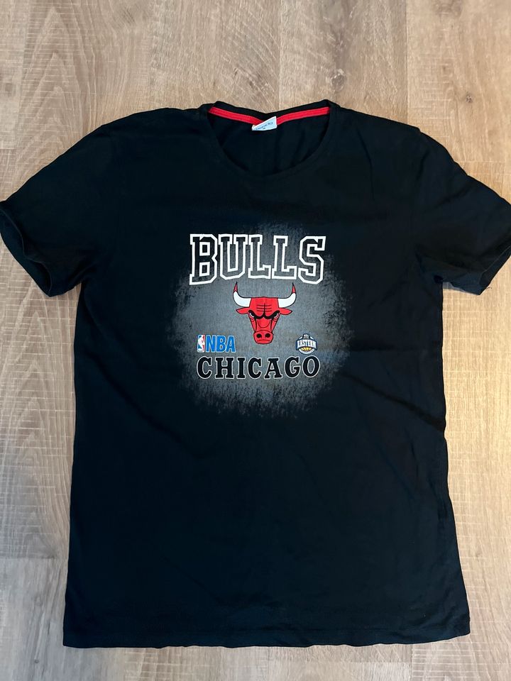 DeFacto Chicago Bulls T-Shirts Grösse M Stückpreis 30 Euro in Lünen