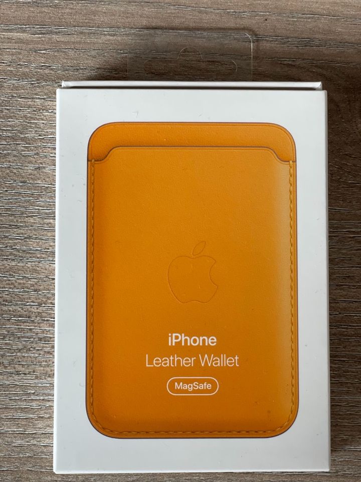 iPhone leather wallet in Niederkassel