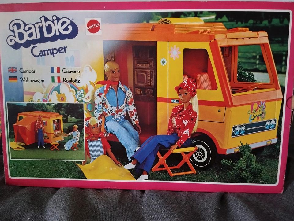 Barbie 70er Campingwagen + Originalkarton in Berlin