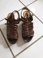 Sandalen, Gr.37, braun, mit Keilabsatz ca 8 cm Niedersachsen - Giesen Vorschau