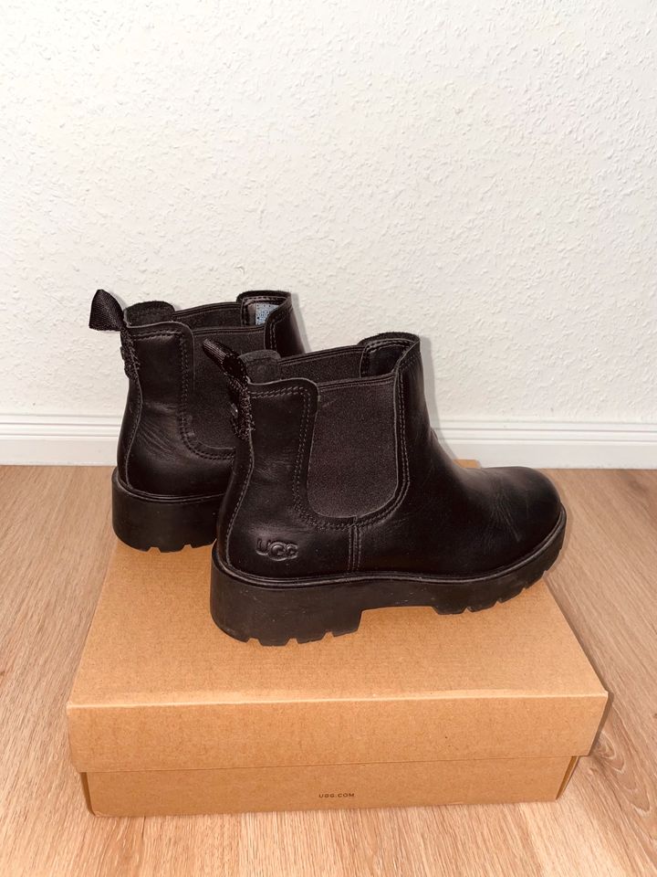 Ugg Markstrum Chelsea Boots Stiefeletten Plateau schwarz 39.5 in  Niedersachsen - Hameln | eBay Kleinanzeigen ist jetzt Kleinanzeigen