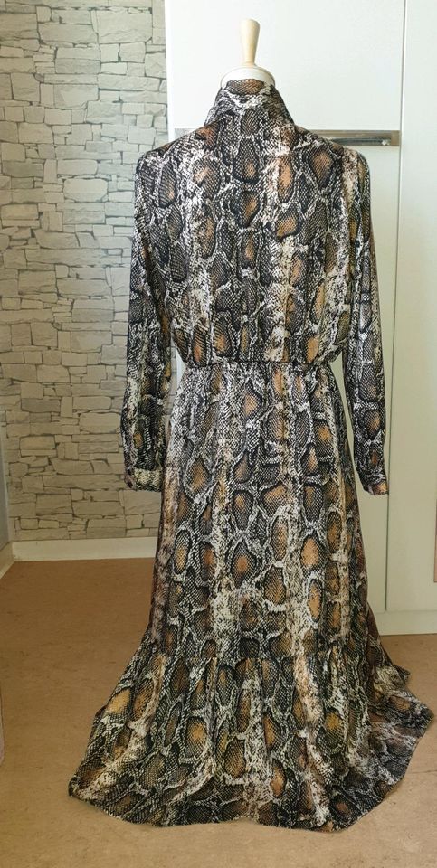 Zara Kleid 40 L Satinkleid Rüschen Volantkleid Snakeprint in Berlin