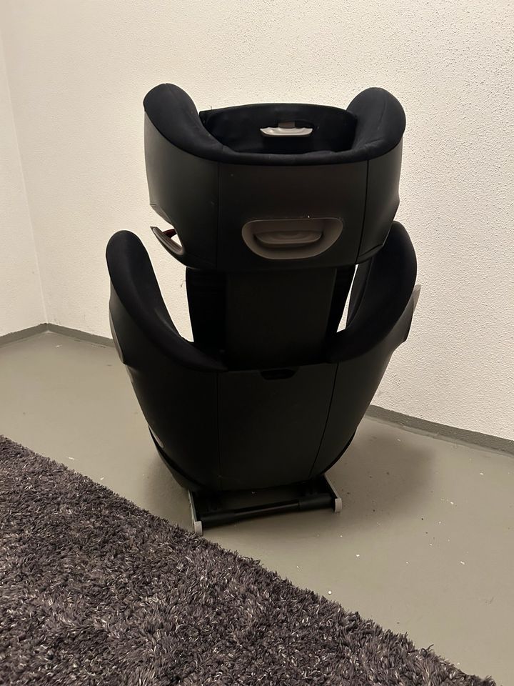 Cybex Kindersitz Autositz Soulition S-fix schwarz in Kolbermoor