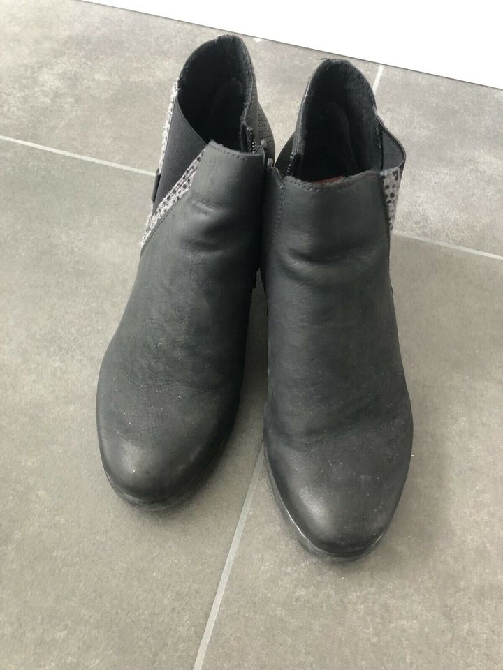 Rieker Damen Stiefel schwarz Gr. 39 top Zustand in Wörrstadt