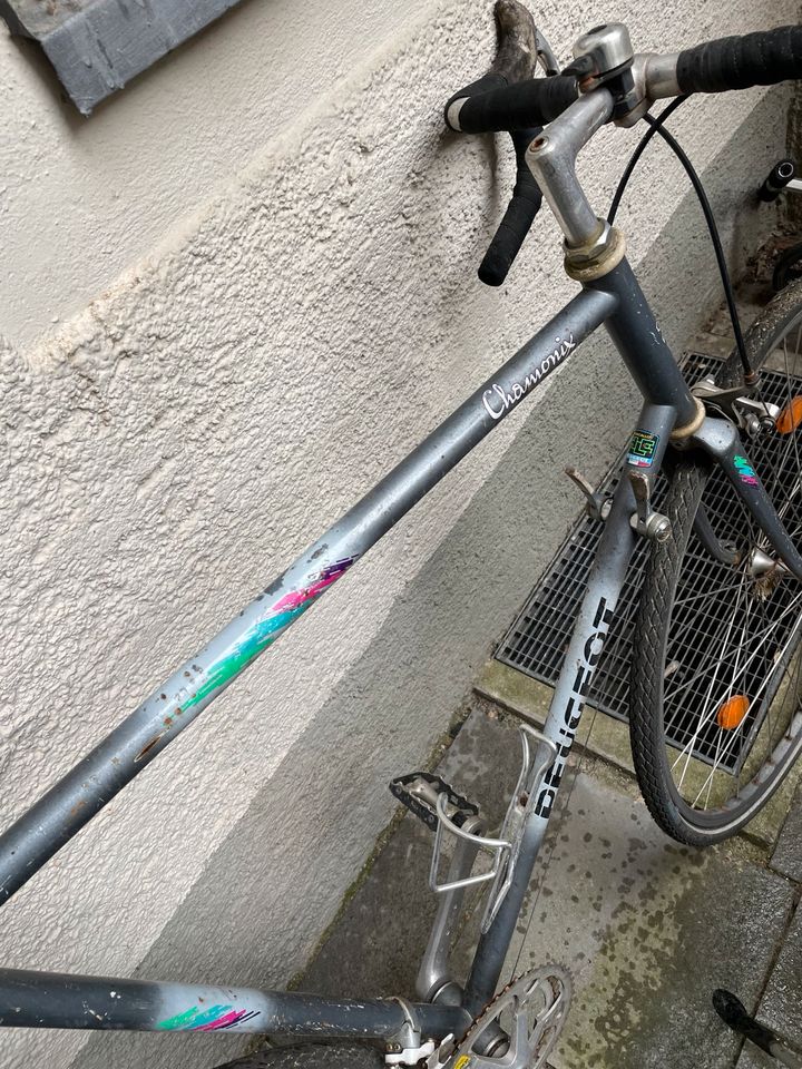 Klassisches Peugeot Herren Rennrad - Ideal für Schrauber! in München