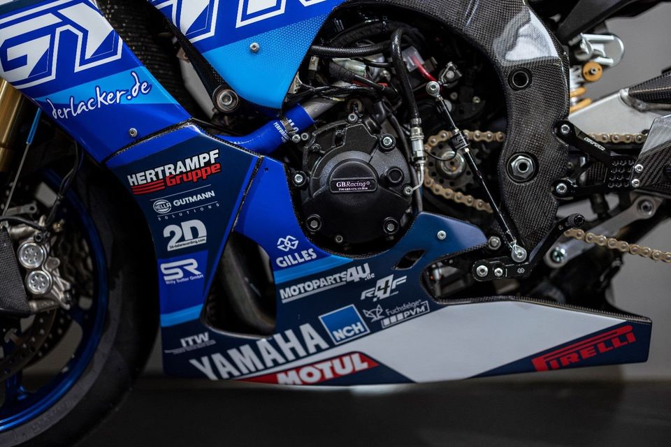 Yamaha R1 M - Superbike by Hertrampf Racing  /  TOP Ausstattung ! in Ahlde