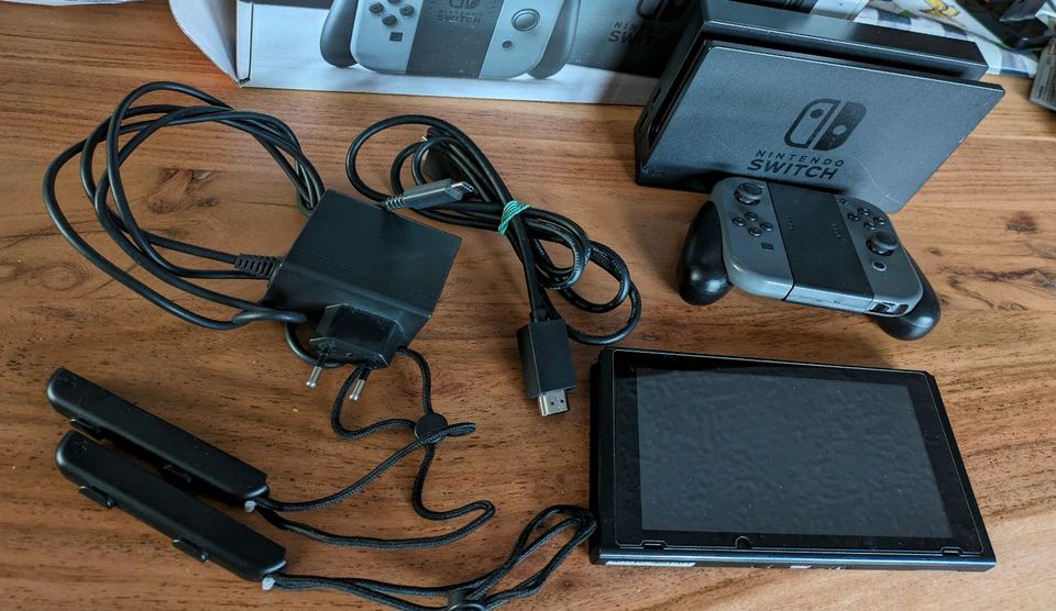 Nintendo Switch Konsole 32GB in Castrop-Rauxel