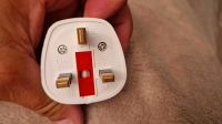 Stecker Typ G mit dem universal Steckdosenadapter für Euro Stecke Niedersachsen - Delmenhorst Vorschau