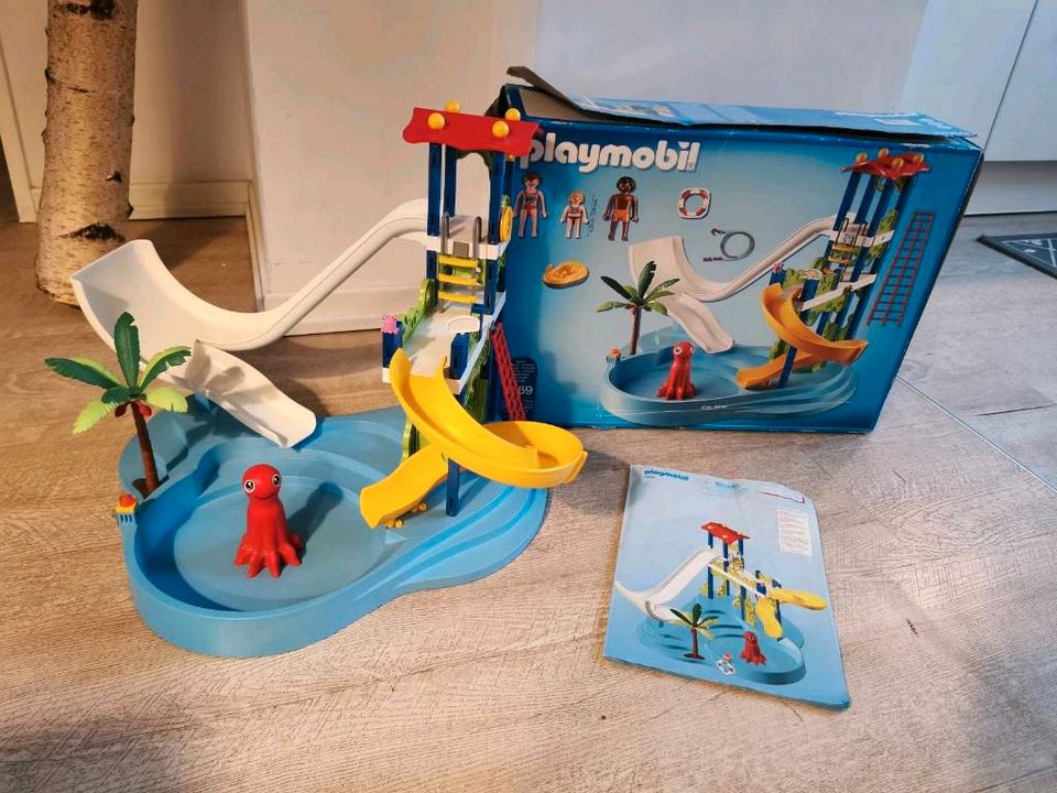 Playmobil 6669 Aquapark mit Rutschen und Figuren in Hamburg